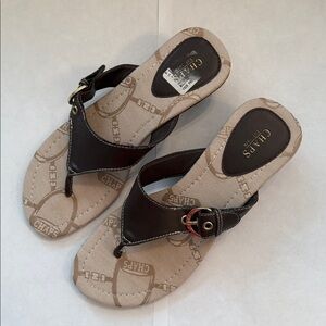 Chaps Wedge Thong Brown & Tan Gold Buckle Flip Flop Size M (7-8)